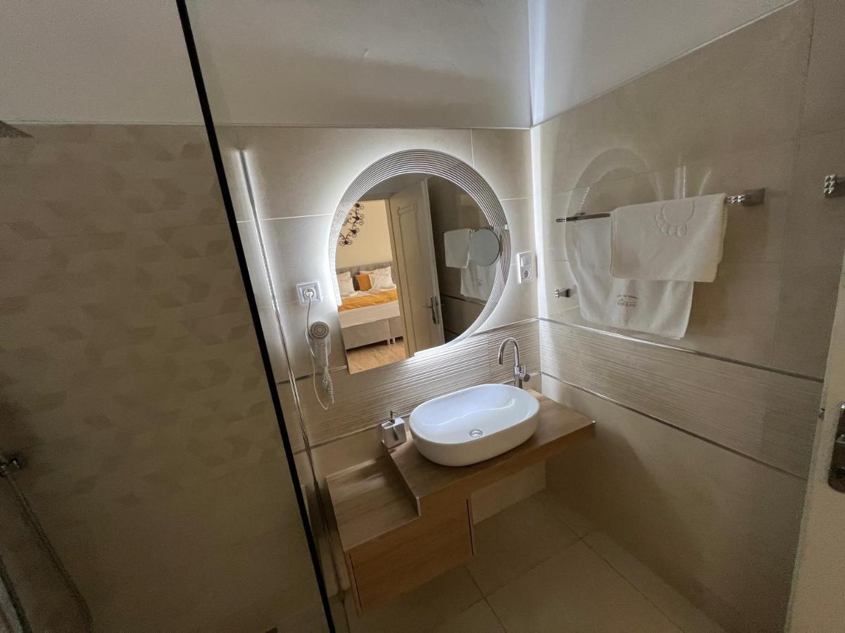 Kuria Vendeghaz Hotel Poroszló Eksteriør billede
